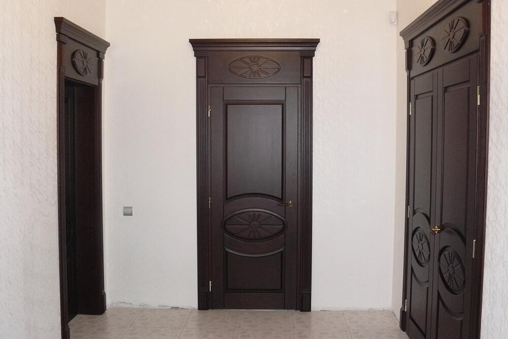 Двери из ясеня в интерьере