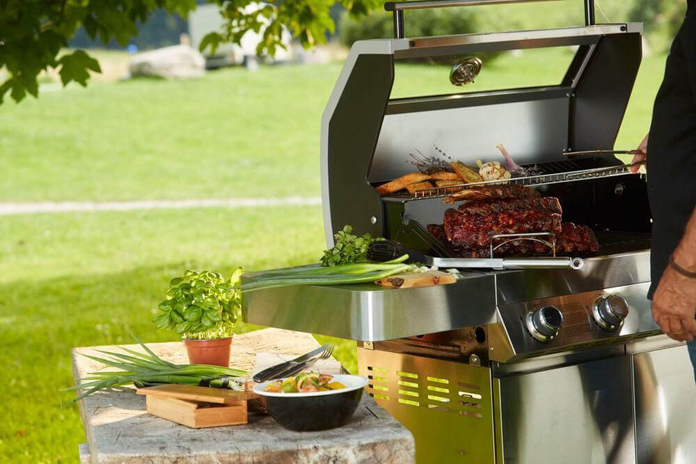 Газовый гриль на природе