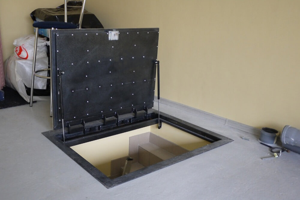 Люк с утеплением для подвала