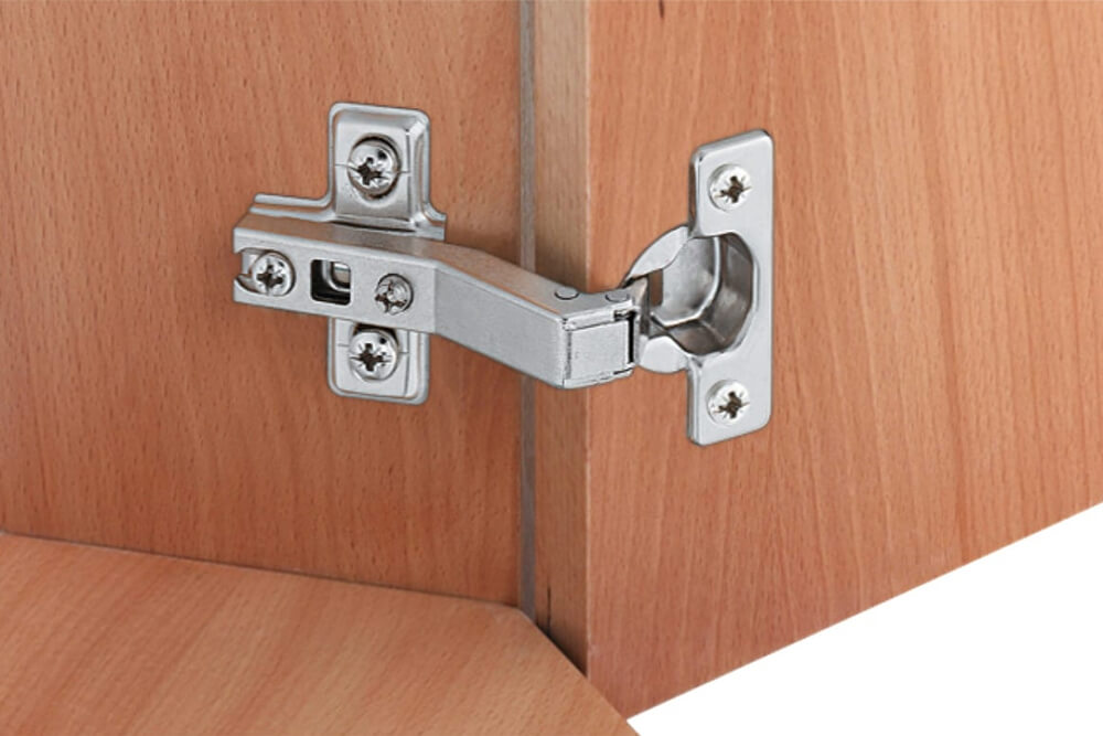 Угловая петля мебельной дверцы